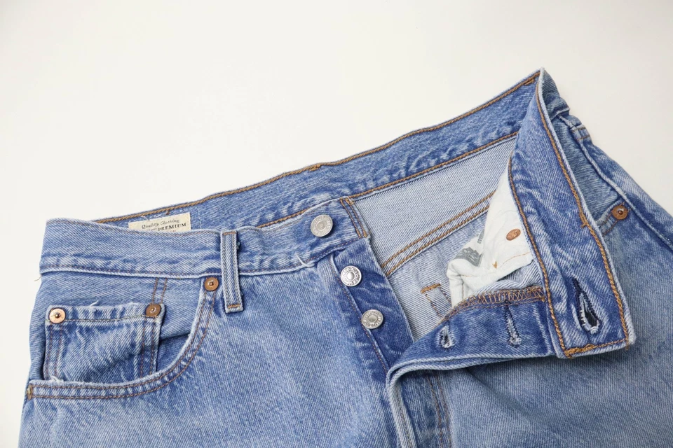 Levi's 501 Vaqueros Hombres W29/L26 Desteñir Efecto Triquitos Angustiado Botón - Imagen 4 de 4