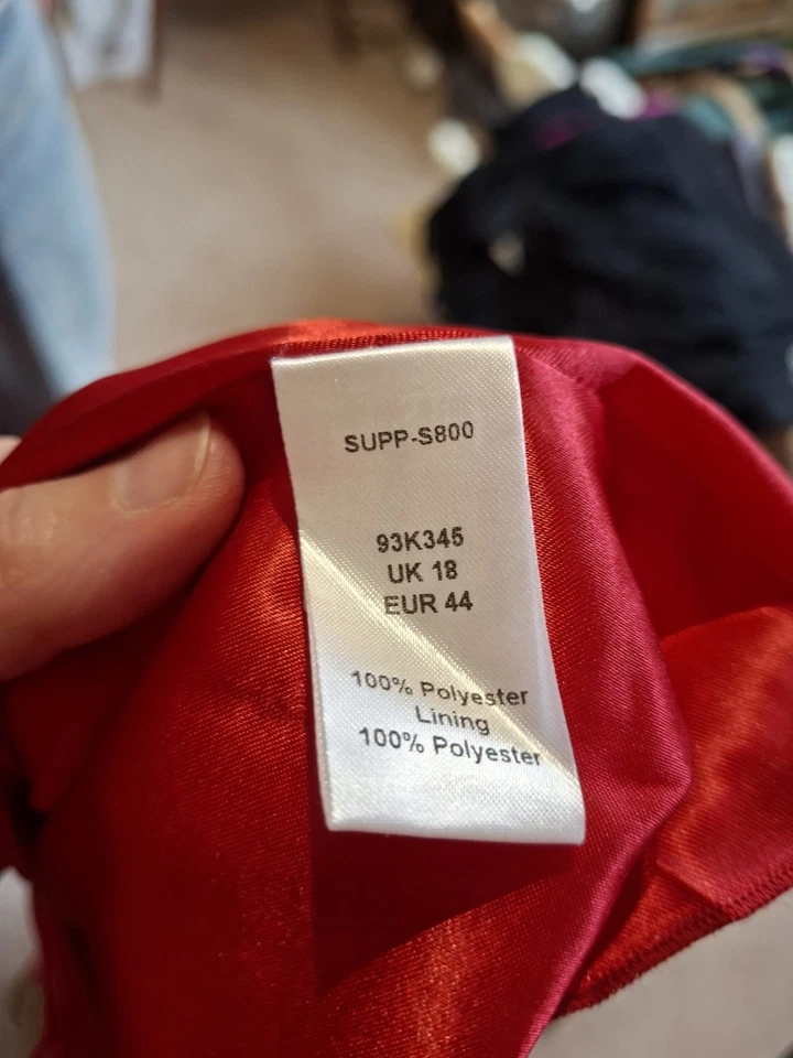 Long Red evening dress - Image 4 of 4