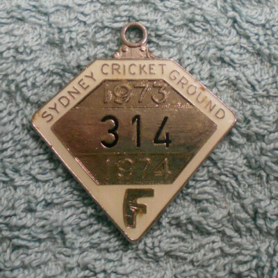 #D13. 1973-1974   SYDNEY  CRICKET GROUND   MEMBER  BADGE #F 314