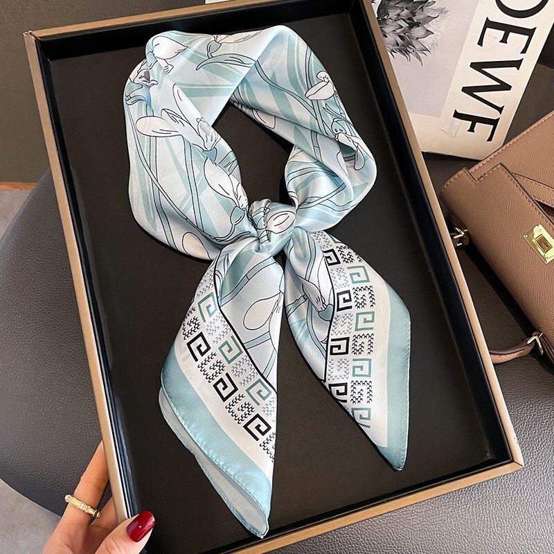 スカーフ COCCINELLE Woman Scarf Blue E7SLY330101 B29 Coccinelle Azulejos Silk Scarf | italist