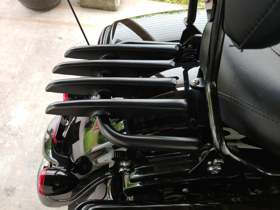 Portaequipajes desmontable Stealth apto para Harley Davidson Touring Road King 09-25 Foto 4 de 4