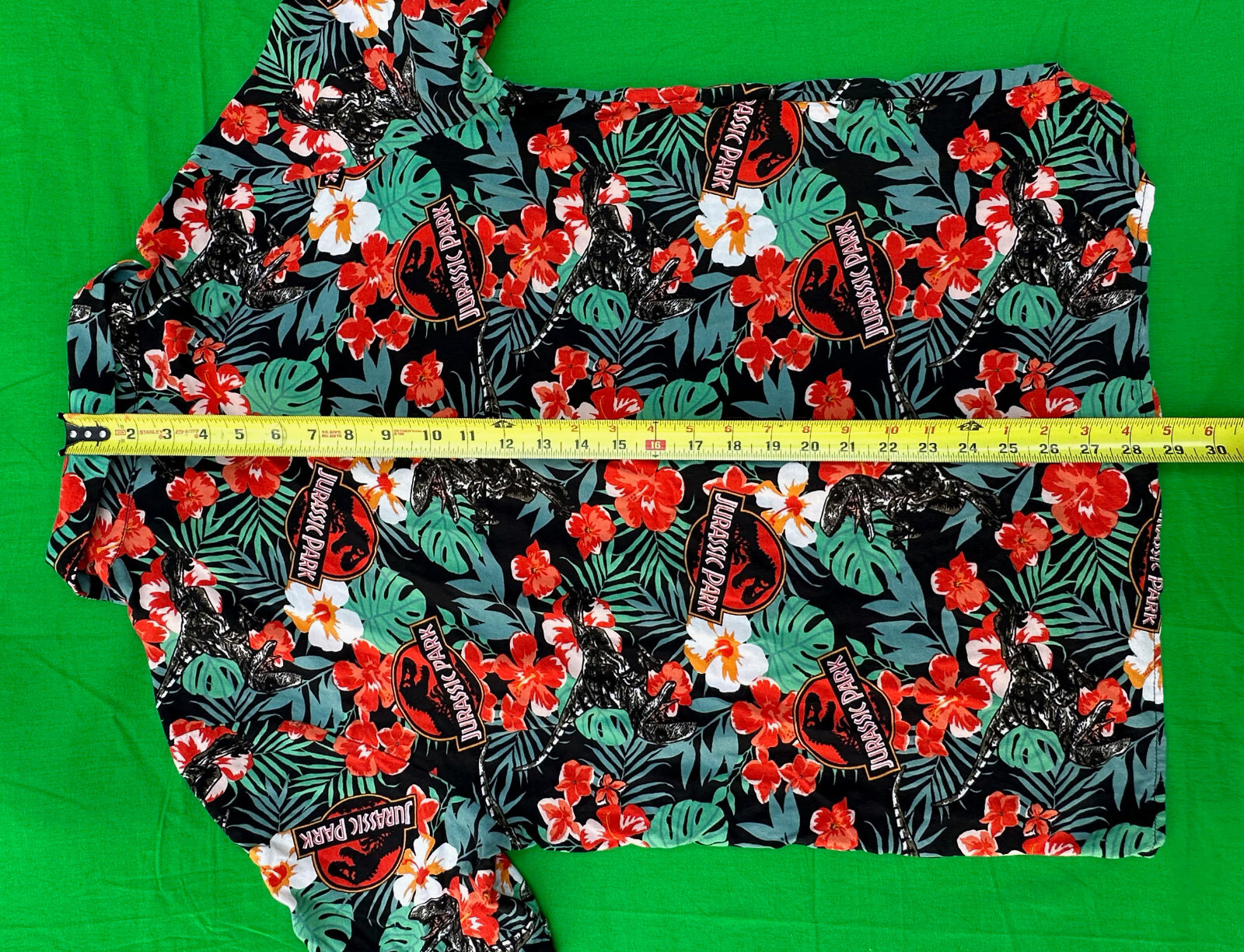 Jurassic World Jurassic Park Men's Button Up Shirt Size L. image 7