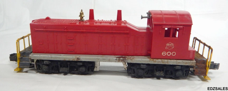 Lionel 600 MKT Diesel Switcher 027 Train Engine Gray Frame Locomotive - Image 3 of 4