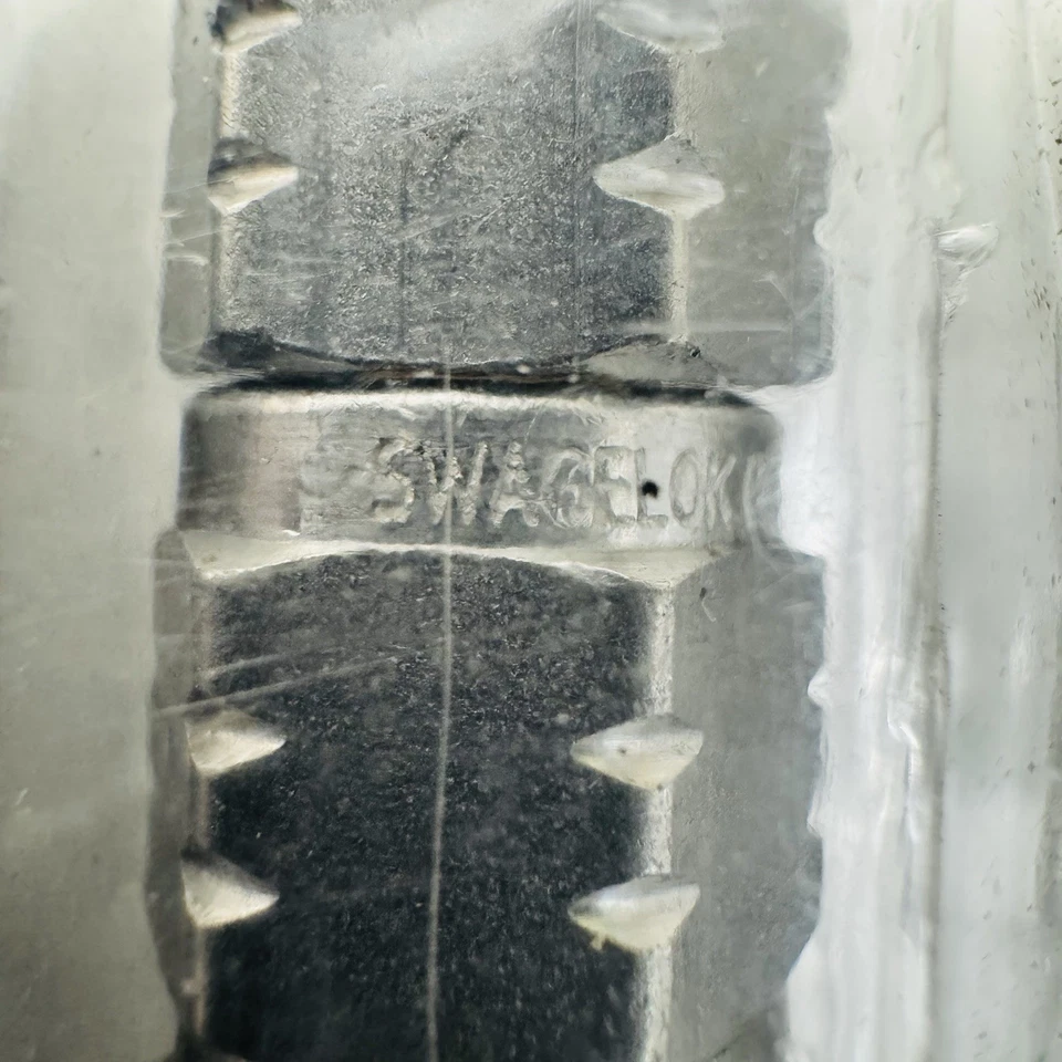 QTY 50 - Swagelok 1/4” Nuts + Ferrules Set SS-4ABT0-NFSET 316 Stainless Steel - Image 3 of 4