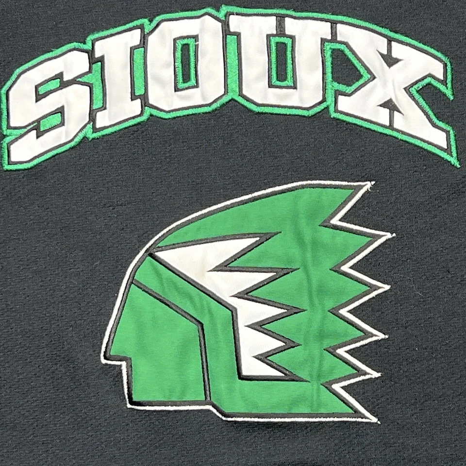 Vintage North Dakota FIGHTING SIOUX Jersey Teens L/XL Starter Fits Like Mens S - Image 2 of 4