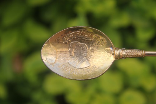 Vintage Spoon Royal Tour Australia 1954 British Royal Family Gift Elizabeth II - Picture 8 of 12