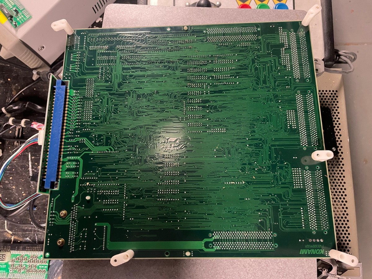 Rushing Heroes - Konami - System GX - Arcade PCB Jamma Rushing Heroes - Konami - System GX - Arcade PCB Jamma