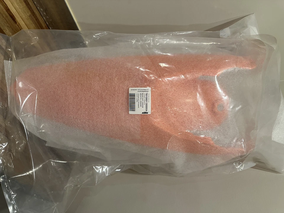 Nuevo guardabarros trasero OEM KTM # 7810801300004 / Color parte trasera naranja Foto 3 de 4