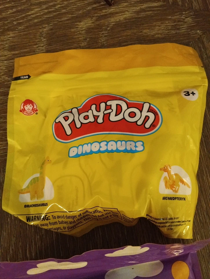 Lote de 2 Wendy's Juguete Comida Infantil Sellado Dinosaurio Play-Doh Foto 3 de 4