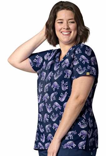 Wonder Wink Women Print Size XS L Multi Colors Classic Fit V-Neck Scrubs Top New - Picture 2 of 6