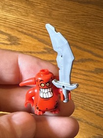 LEGO Nexo Knights Minifigure SCURRIER with Orange Eyes & 10 teeth from Set 70315