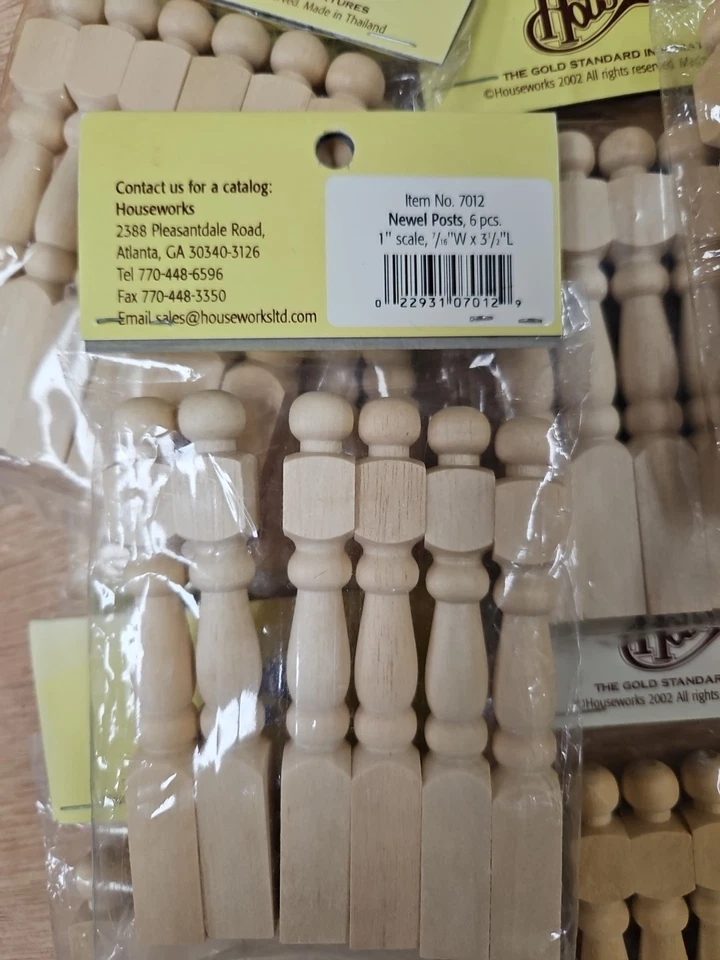 Casa de bonecas Houseworks Newel postes escala 1:12 3 1/2" altura 7012 - Imagem 2 de 3