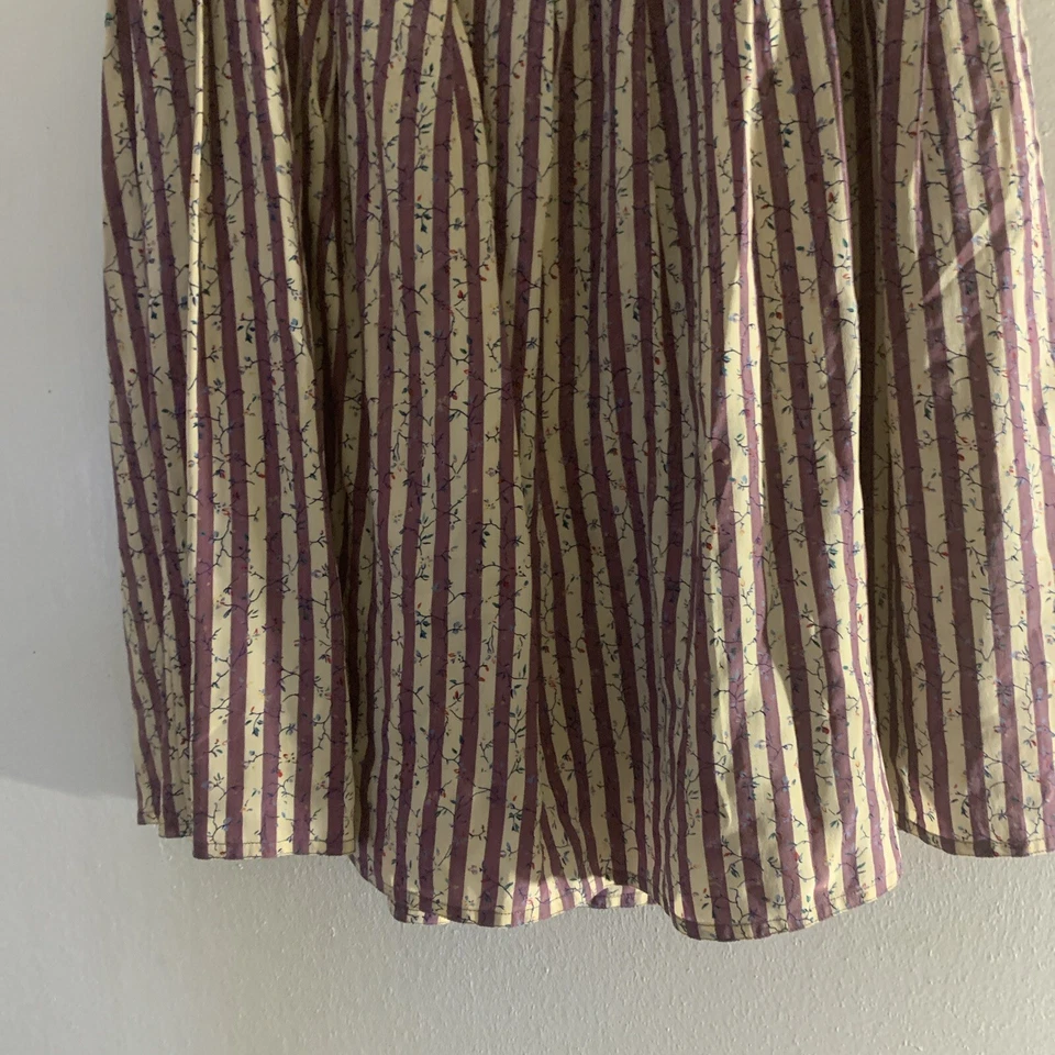 Maggy London de Jeanne Booker Y2K seda talla Falda a rayas 14 moradas florales 3099 Foto 2 de 4