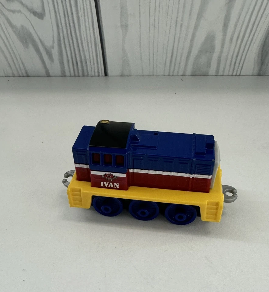 IVAN - Thomas & Friends Take Along Adventures Diecast Push Along Train gancho Foto 3 de 4