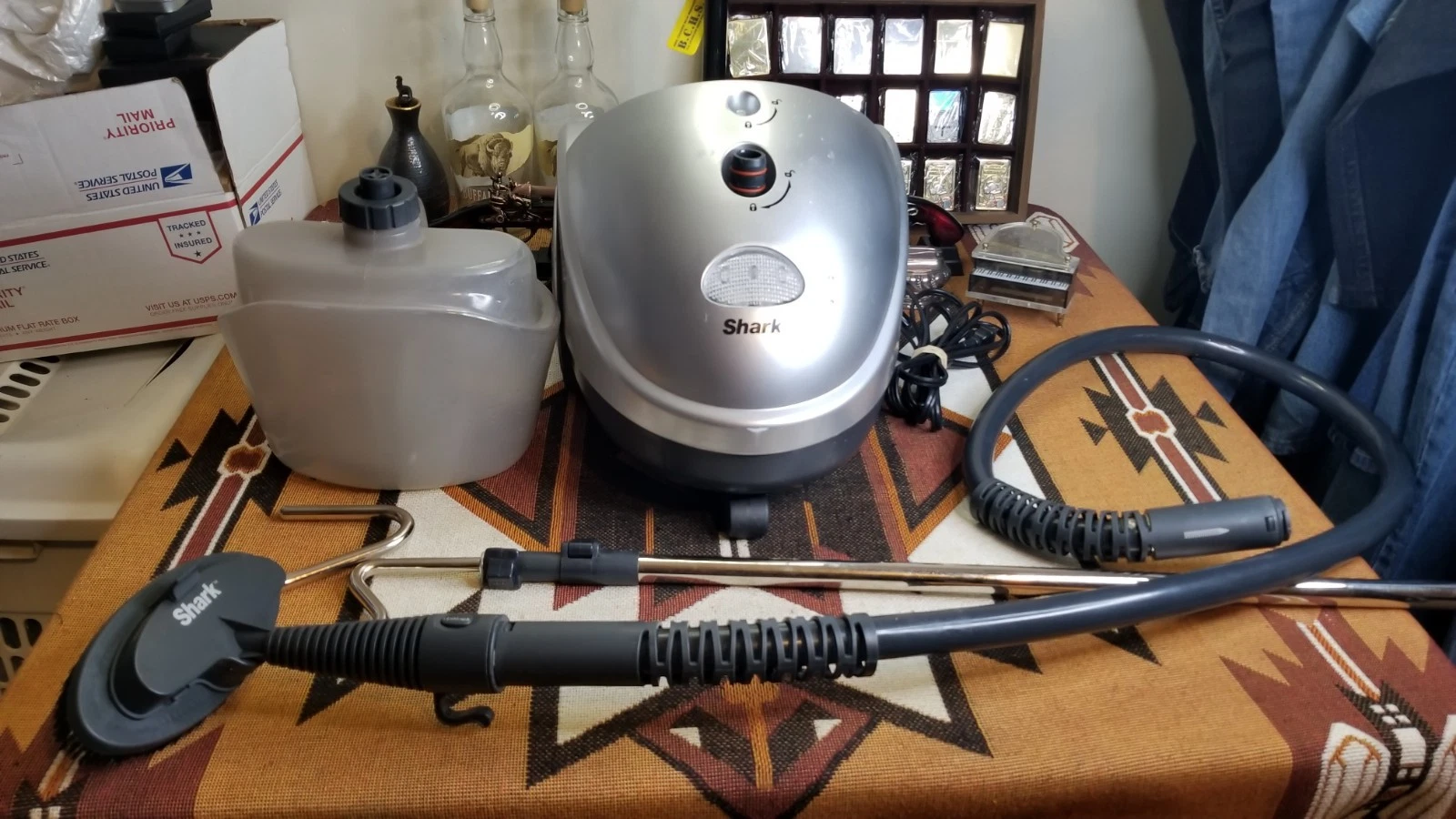 Shark Professional Garment Steamer Euro-Pro X 1500W. Brush Hose Water Tank SC620