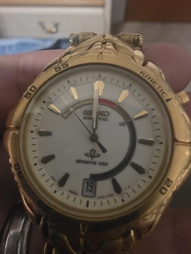 Vintage Seiko Kinetic 3M22-0B99 Sport 100 Women Gold Watch Water Resistant