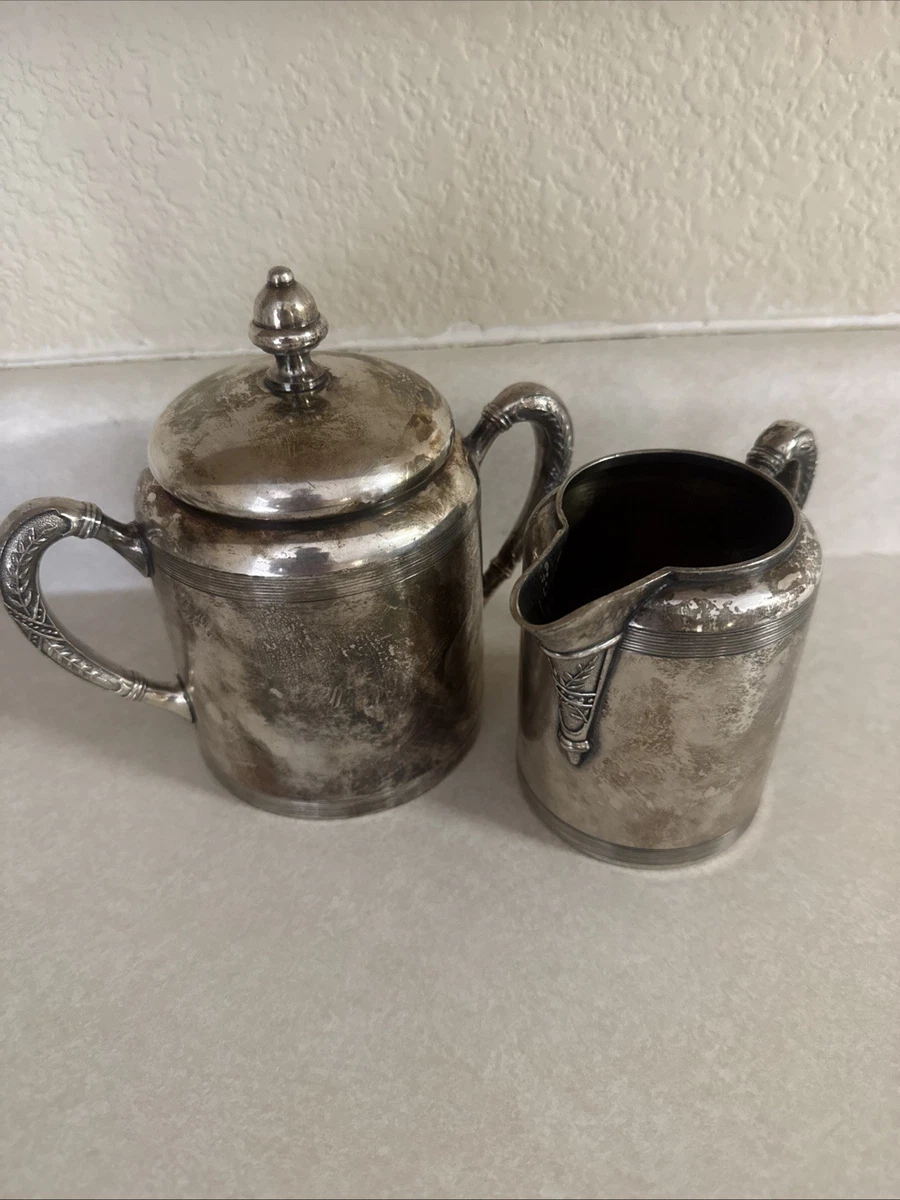 Quadruple Plate In Antique Us Silver-Plated Creamers & Sugar Bowls