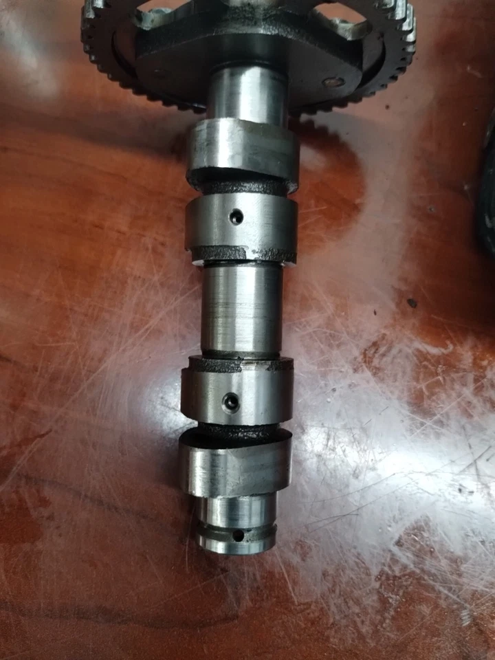 Yamaha XT550 XT 550 1983 culata motor cubierta basculante árbol de levas Foto 4 de 4