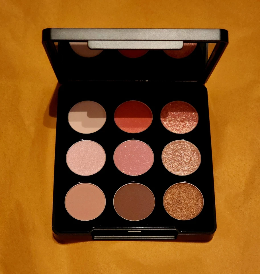 Avon x The Face Shop Monopop Eyeshadow Palette in Mood Coral - Image 2 of 4