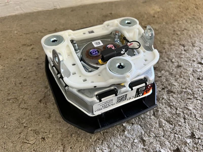 21-22 GMC Yukon Air Bag 84823468 Volante Negro incluyendo XL 1500 2744685 Foto 4 de 4