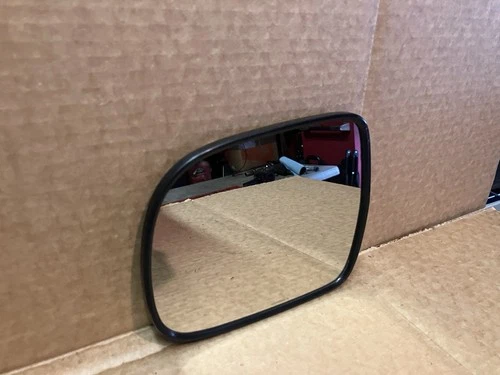 2004-2010 TOYOTA SIENNA DOOR MIRROR GLASS drivers side HEAT AUTO DIM