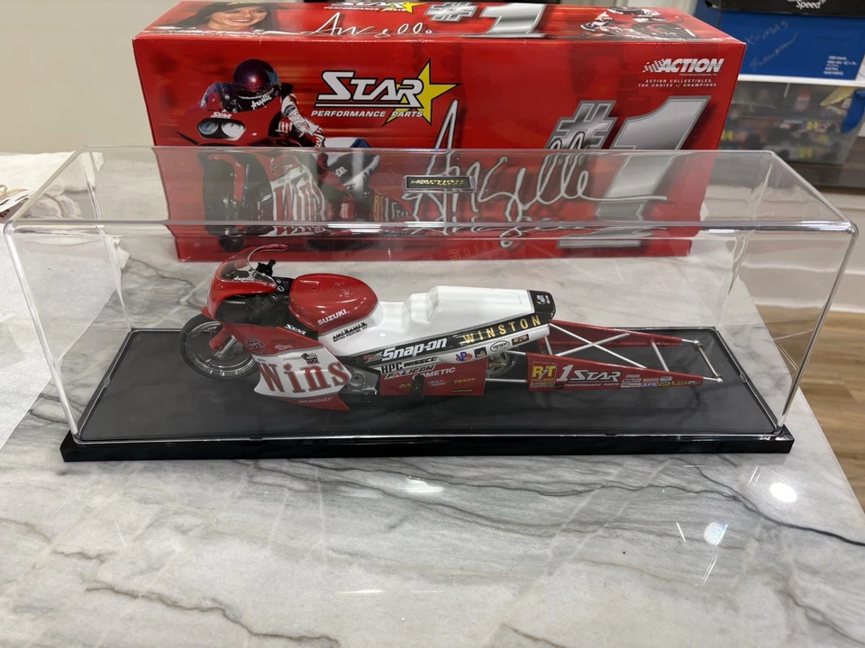 Angelle Seeling 2001 Winston Pro Stock Drag Bike 1:9 Diecast NHRA Display Case - Image 4 of 4