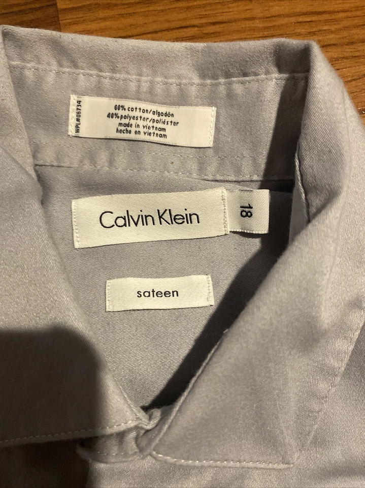 Boys Calvin Klein Light Gray Dress Shirt Size 18 - Image 2 of 2