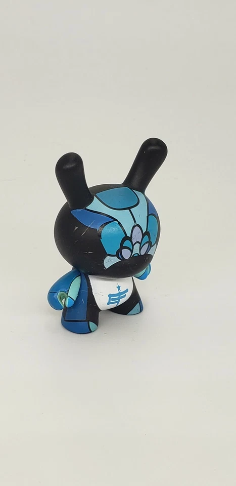 Kidrobot Dunny 2007 Series 4 Untitled By David Flores 3" Vinyl Figure Loose - Image 2 of 4