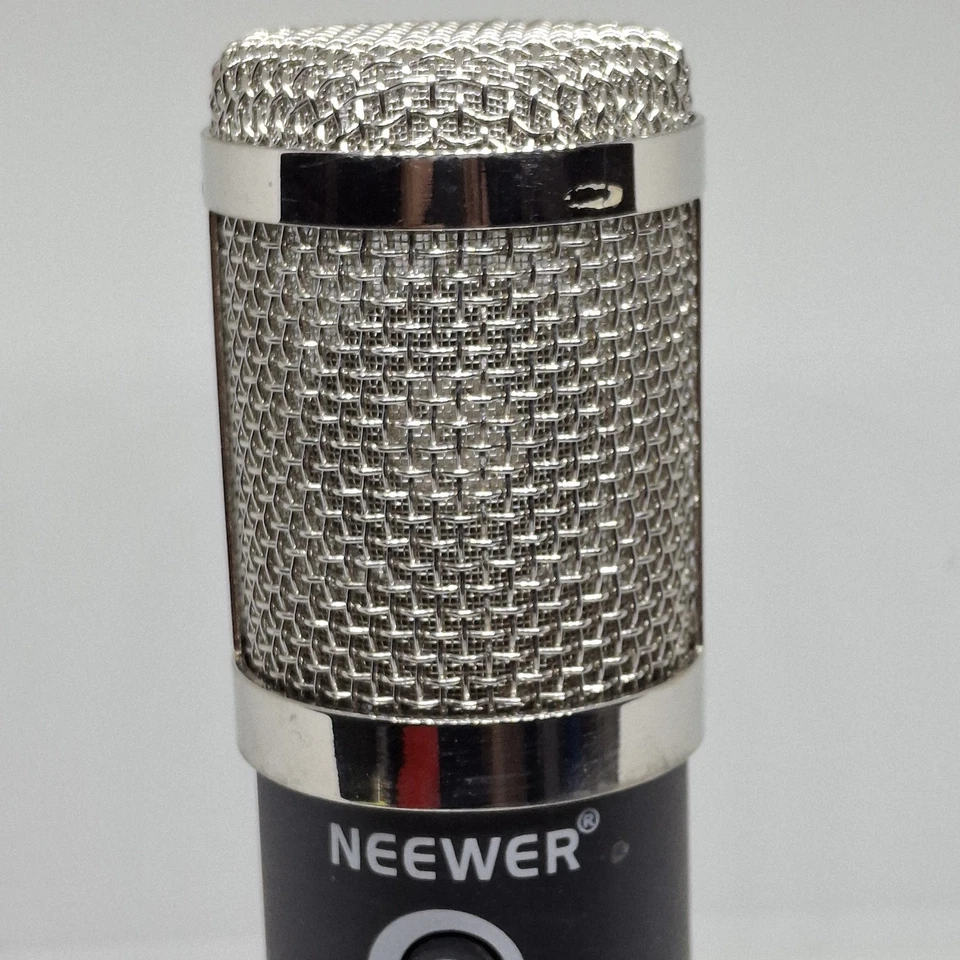 Neewer  Nw-300E  Professional Condenser Microphone - Image 4 of 4