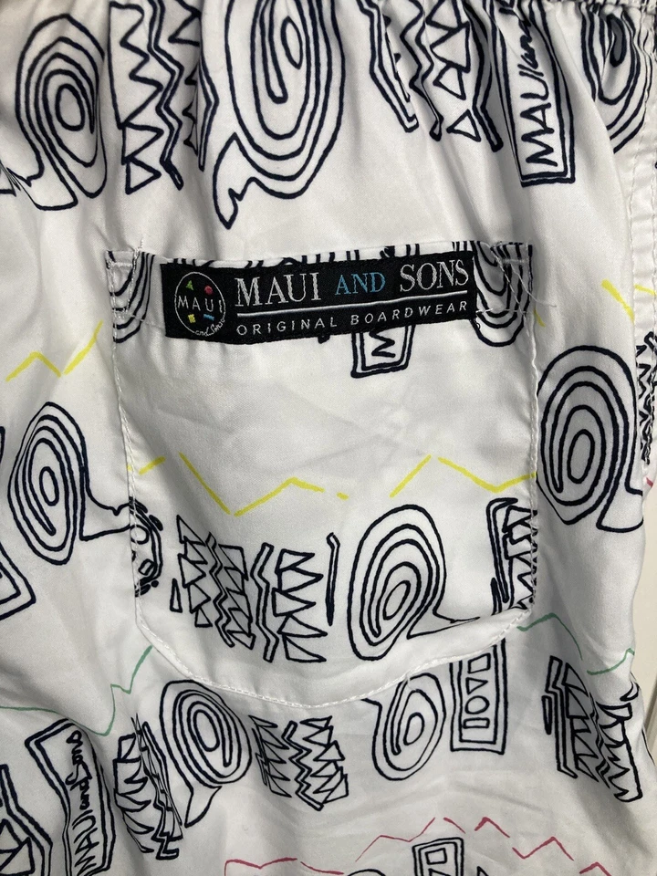 Shorts de tabuleiro geométrico Maui And Sons tamanho grande branco - Imagem 4 de 4