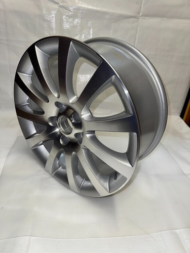 Original Skoda Yeti 5L Alufelge 17 Zoll 5L0601025N 5x112 ET45 Silber NEU OEM