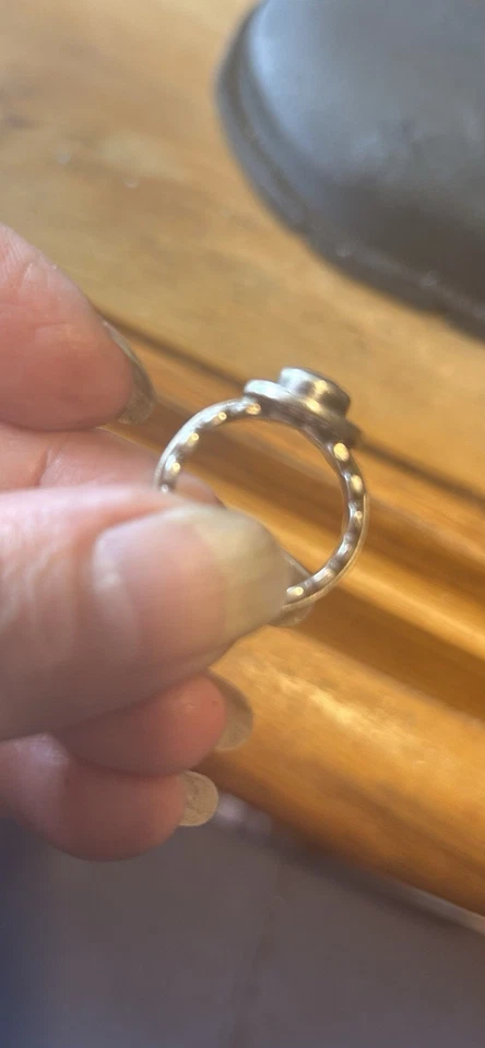 Anillo de topacio de plata de ley. Foto 3 de 4