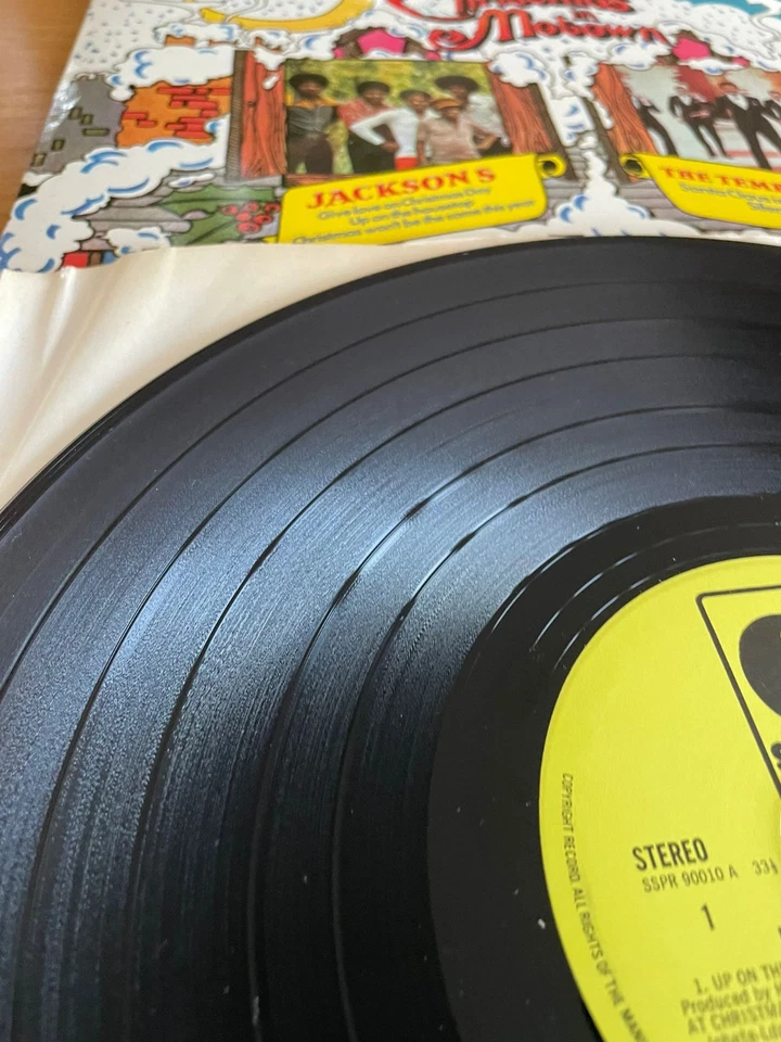 ITS CHRISTMAS IN MOTOWN - JACKSON 5 * STEVIE WONDER * THE SUPREMES 1973 UK LP EX - Image 4 of 4