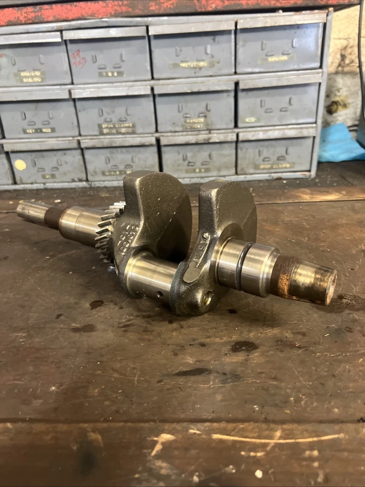 Kohler Command 18hp V-Twin Crankshaft and Timing Gear Cv18s 24014364-S - Image 3 of 4