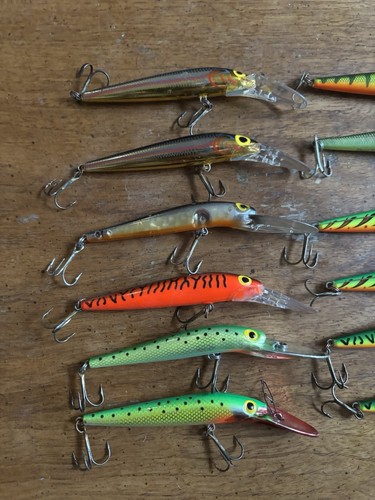 Lot Of 18 Storm Pre Rapala Deep Jr Thunderstick Fishing Lures DJ-Series - Picture 3 of 7