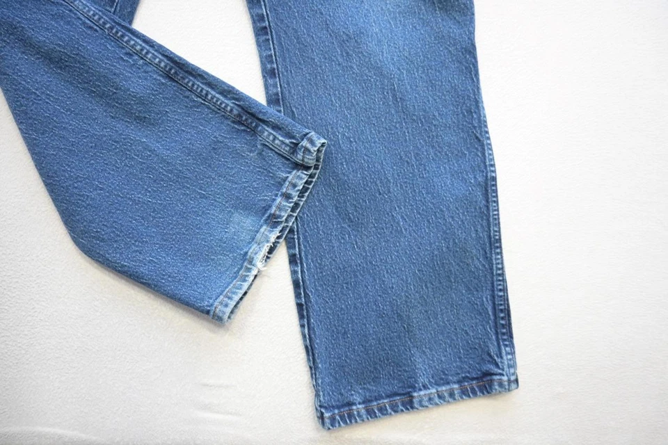 Pantalones de mezclilla azules elásticos corte vaquero occidental Wrangler 947STR para hombre talla 42 x 30 Foto 4 de 4