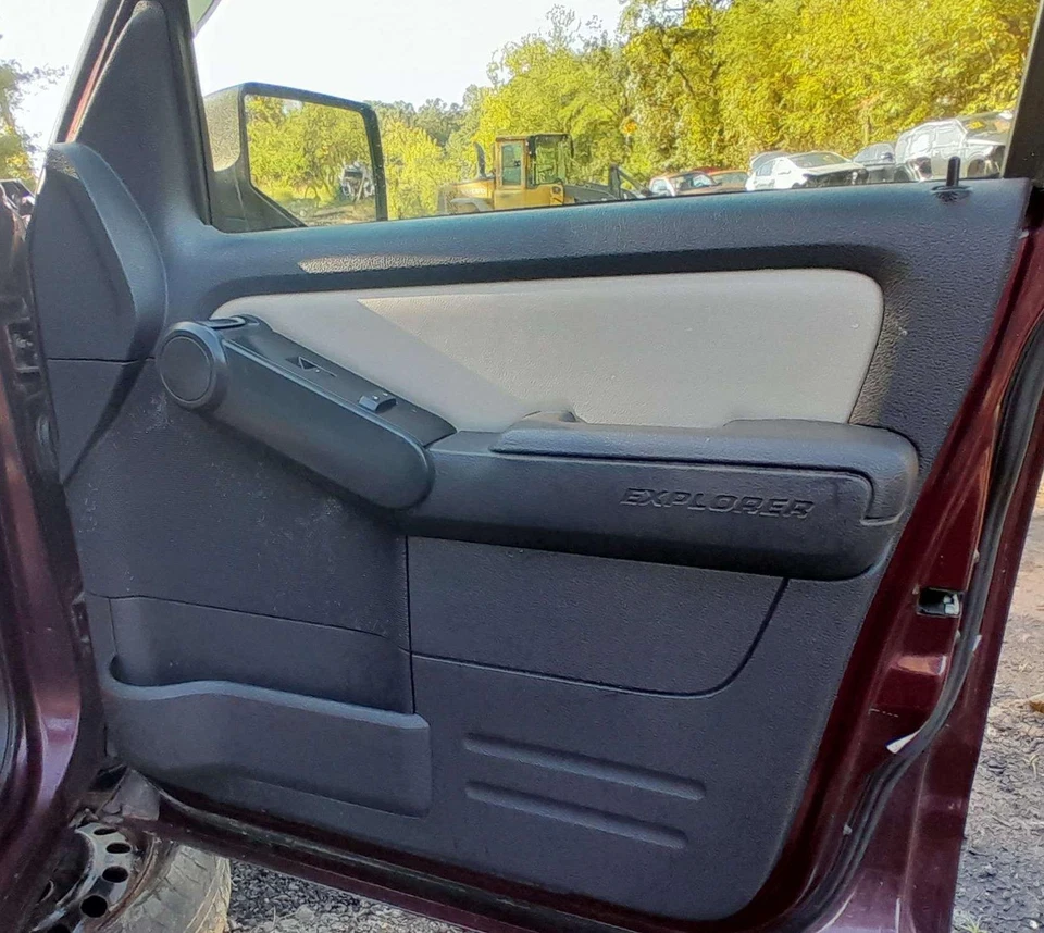 08-09 Ford Explorer Sport Trac Panel de puerta delantera lado derecho del pasajero negro/gris Foto 2 de 3