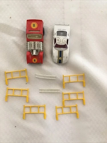 LOT of 2 Lesney Matchbox Series Cars And 8  Accessories No 19 And No 41