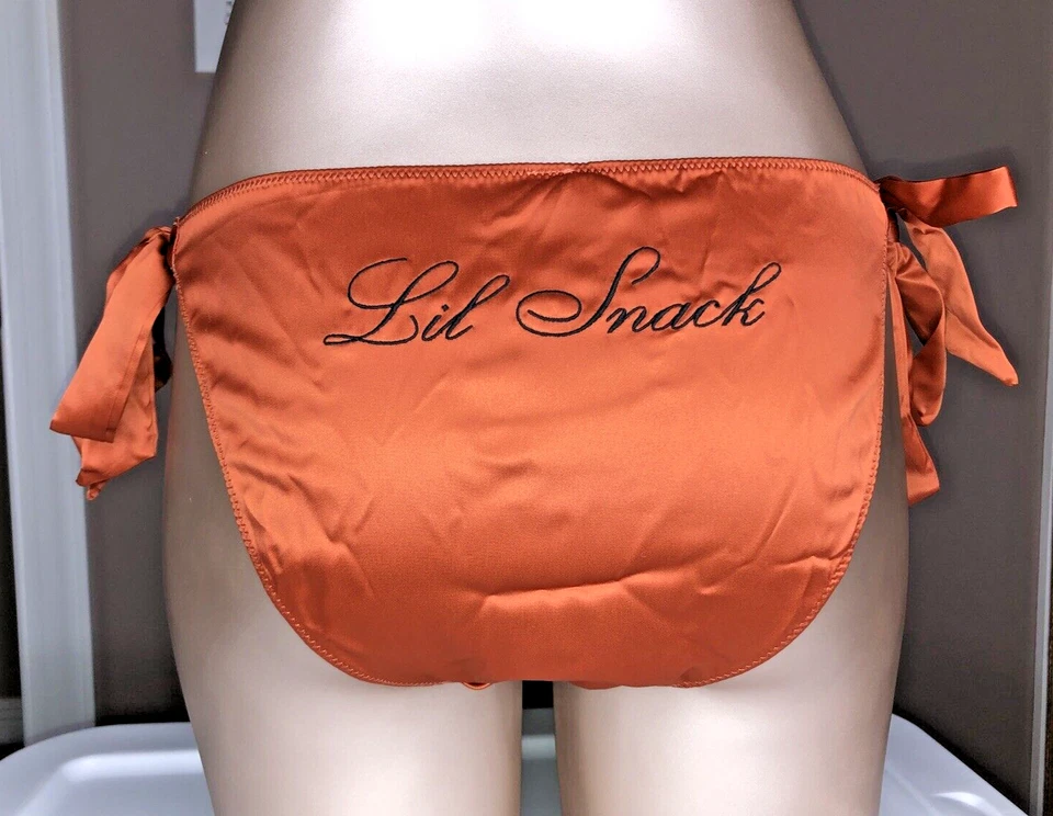 Victoria's Secret Nuevo con Etiquetas Satén Cheeky Panty XL Marrón Corbata Lateral Bordada Lazo Coqueto Foto 4 de 4