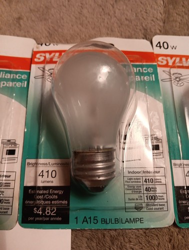 4 40W Sylvania Appliance/Fan Light bulbs Frosted A15 Anti-Vibration - Picture 2 of 3