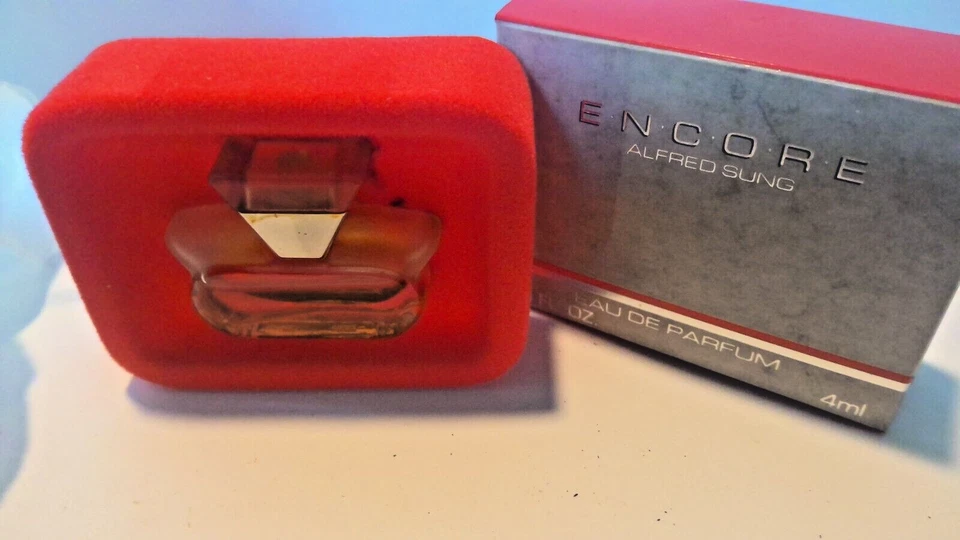 90-е* ENCORE Alfred Sung парфюмированная вода 4 мл миниатюрная бутылка винтажная коробка - Изображение 2 из 4