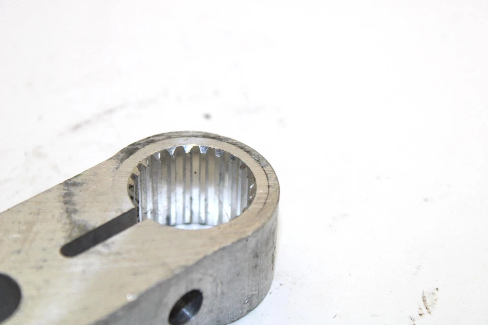 Yamaha Phazer GT 2007 OEM brazo de pivote trasero 8GC-47361-00-00 SY88 Foto 2 de 4