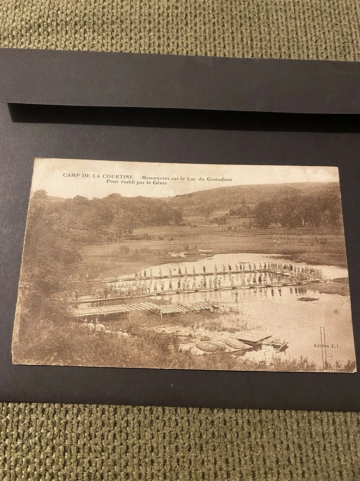 Carte Postale Camp De La Courtine. Manœuvres Sur Le Lac Du Gratadour - Photo 1/2
