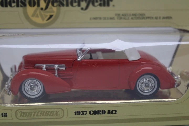 Matchbox Models Of Yesteryear Y-18 1937 Cord 812 Red Diecast Model Car - Image 2 of 4