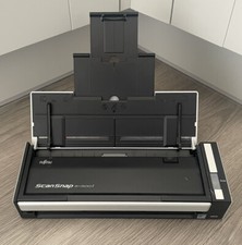 Fujitsu ScanSnap S1300i portable scanner + power supply and USB - no rear flap