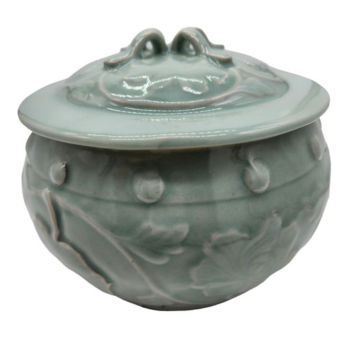 Vintage Handmade Celadon Tureen Covered Serving Bowl Dimensional - Picture 10 of 12