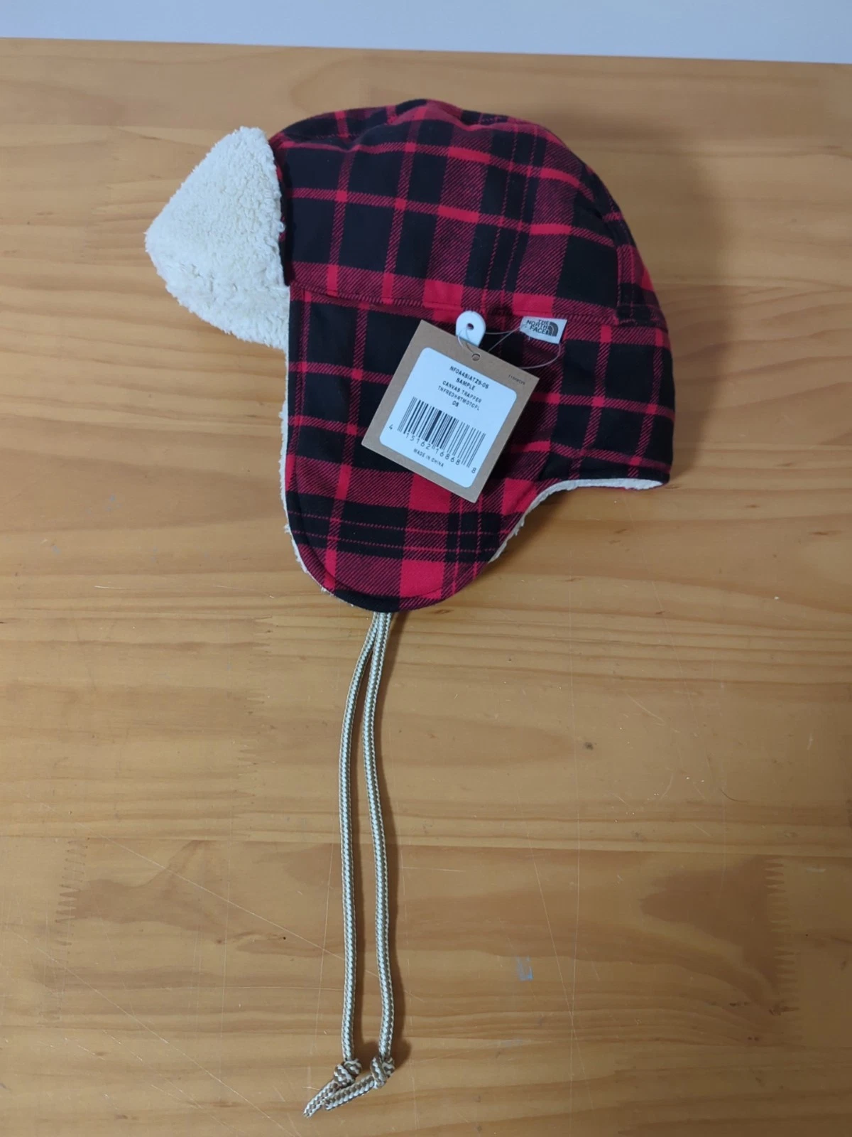 The North Face Canvas Fleece Trapper Red Black One Size NWT New