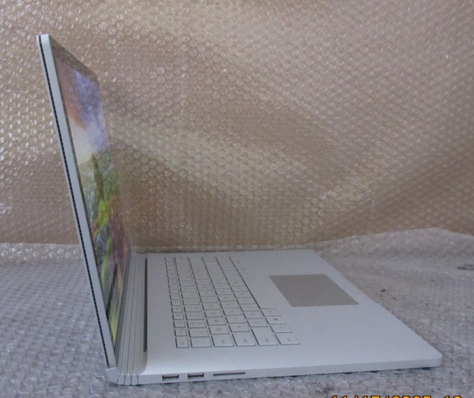 Ноутбук Microsoft Surface Book 15 дюймов i5-6 @ 2,40 ГГц RAM 8 ГБ SSD 128 ГБ WIN10P. - Изображение 3 из 4