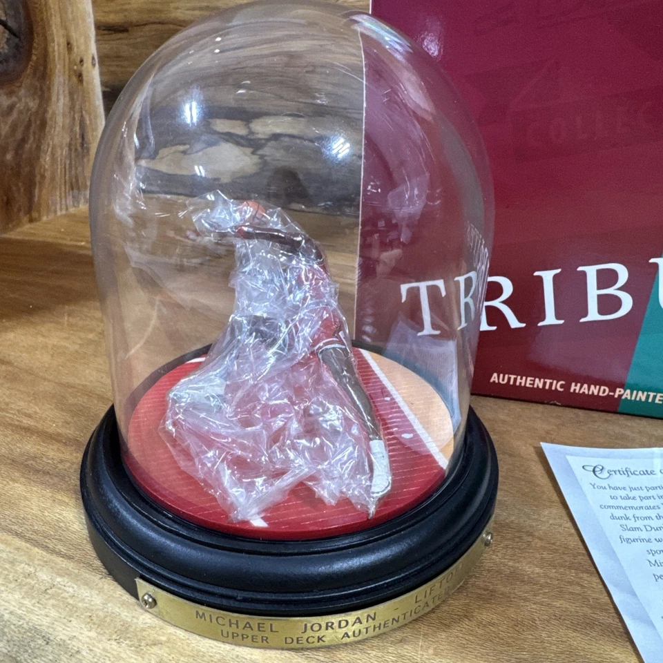 1999 Michael Jordan Upper Deck Liftoff Slam Dunk Tributes Figurine W/ Box C661 - Image 2 of 4