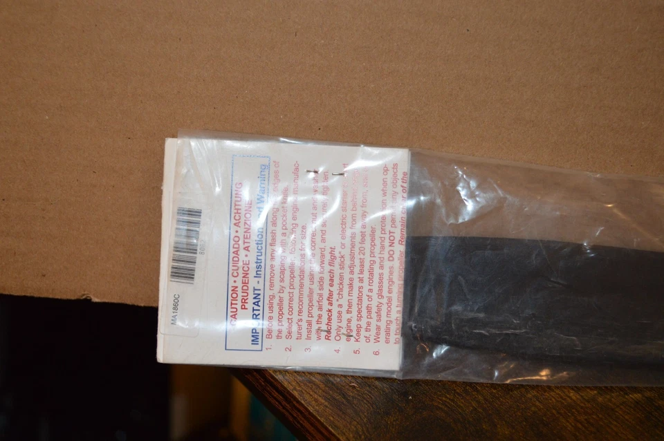 MASTER AIRSCREW Classic Series MA1860C 18x6-46x15cm Rc Propeller - Image 4 of 4